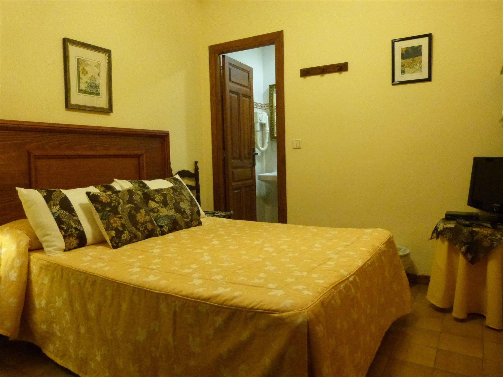 Hostal Loreto Denia Exterior foto