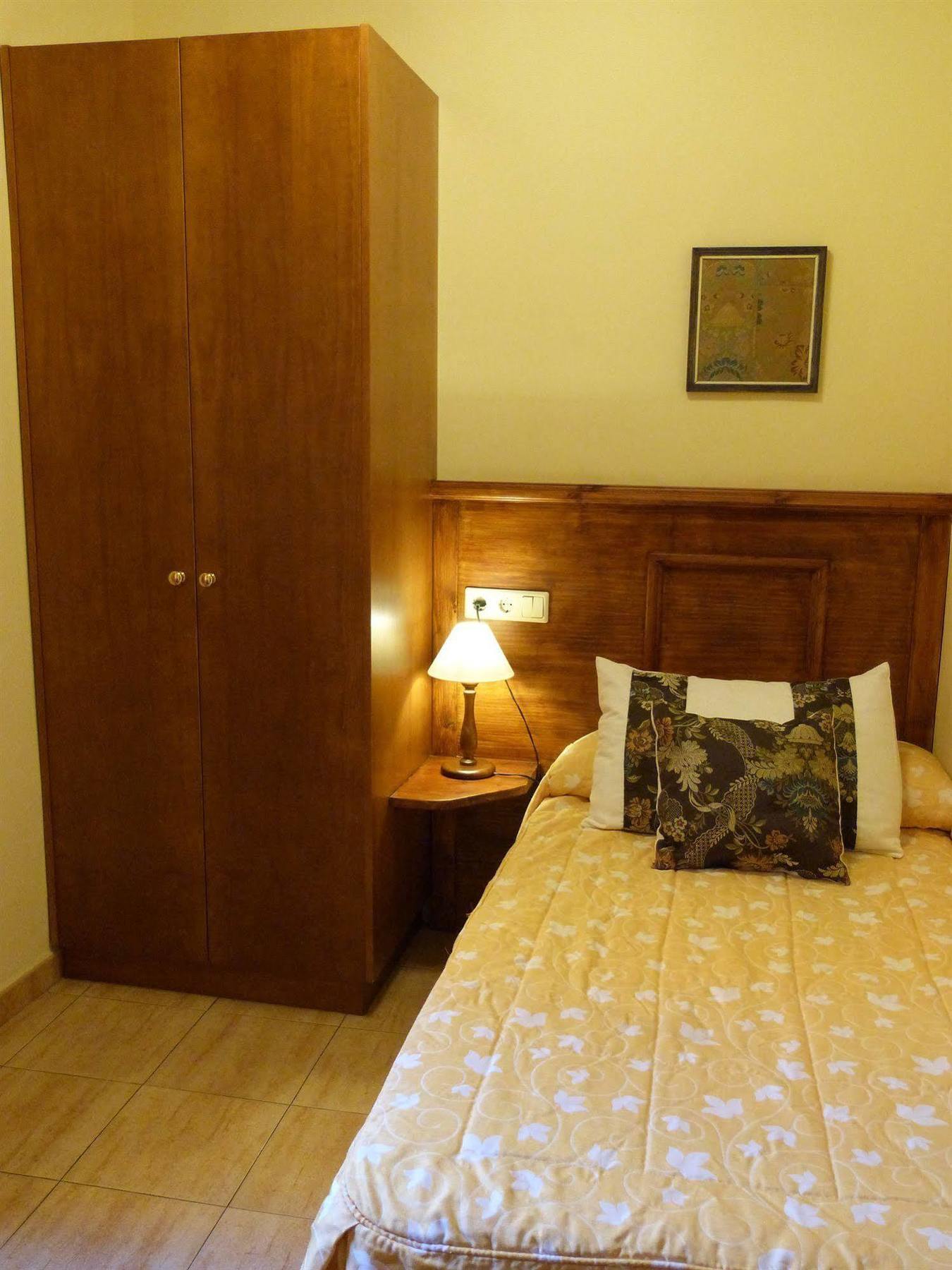 Hostal Loreto Denia Exterior foto